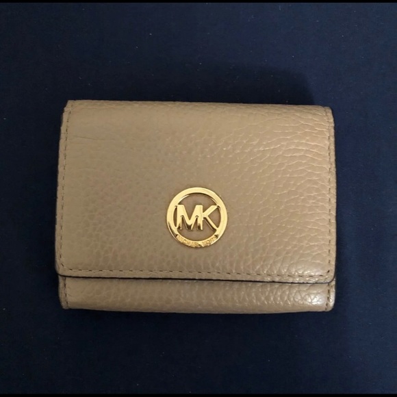 Michael Kors Coin Purse Wallet - Picture 1 of 4
